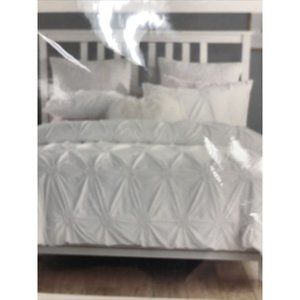 Swift Home Rosette Pinktuck Duvet Cover Set White Twin/Twin XL